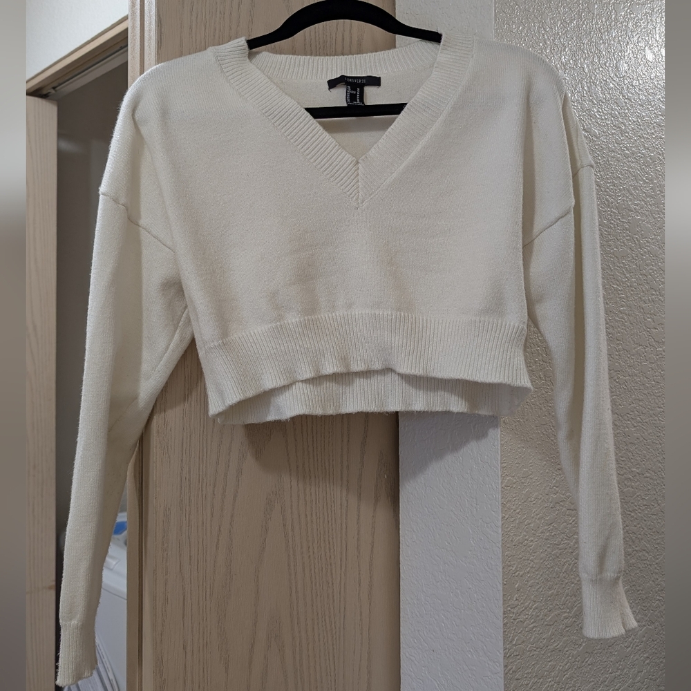 Forever 21 Size M Cropped Sweater